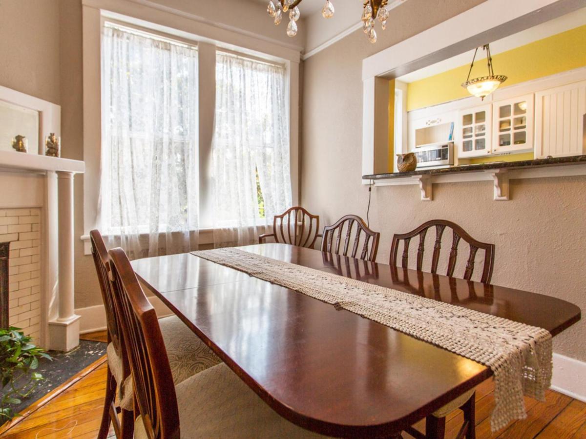 Linda'S On Lincoln Apartment Савана Екстериор снимка