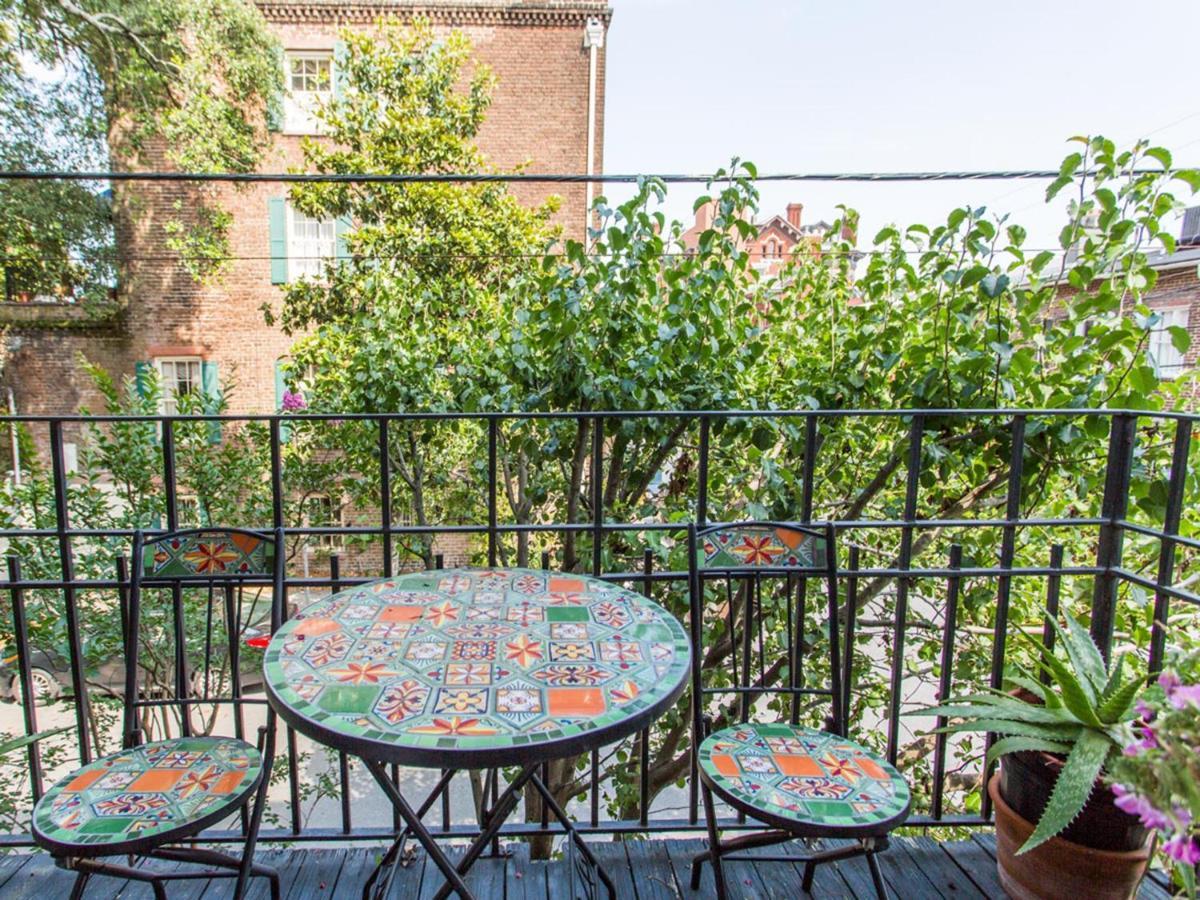 Linda'S On Lincoln Apartment Савана Екстериор снимка