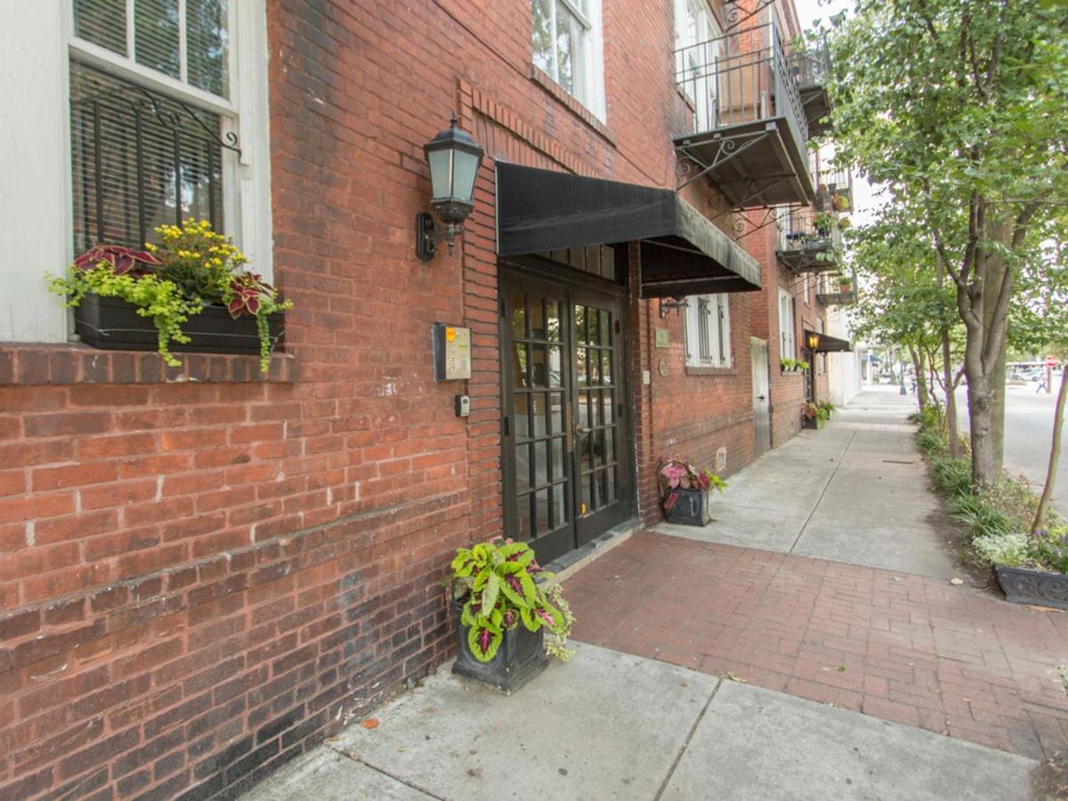 Linda'S On Lincoln Apartment Савана Екстериор снимка