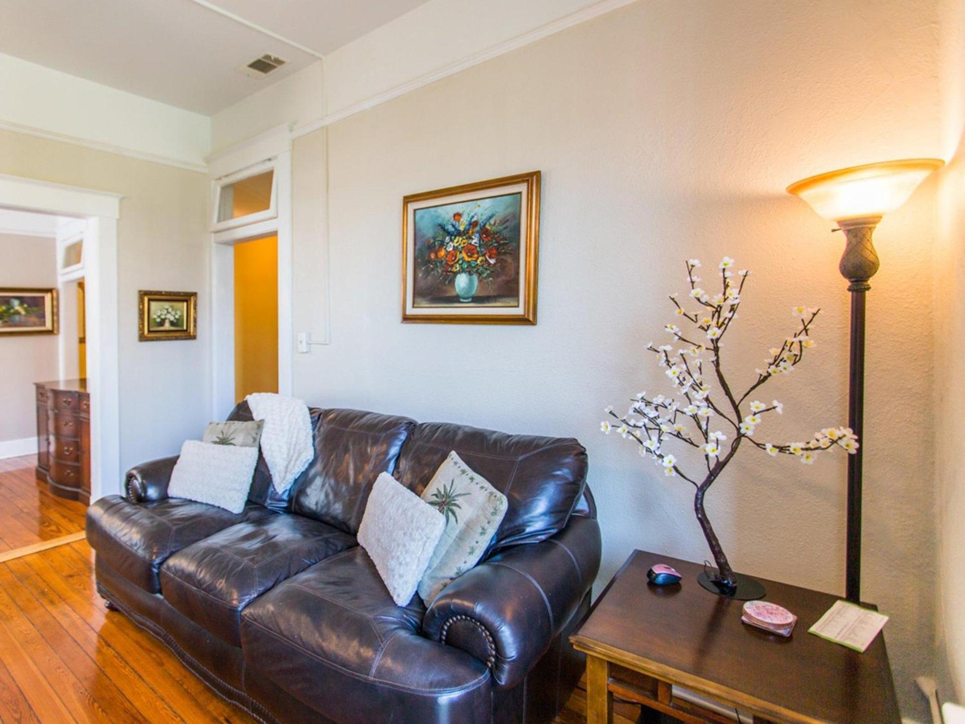Linda'S On Lincoln Apartment Савана Екстериор снимка